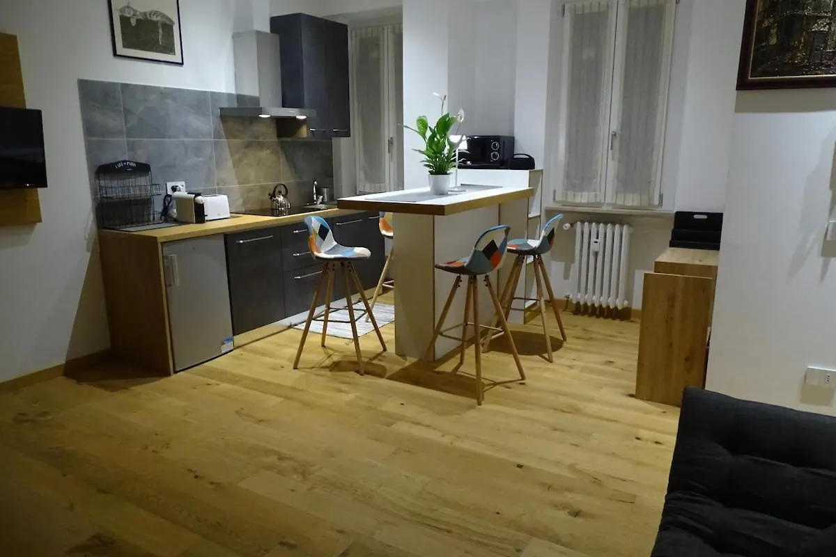 Studio Design Close To The Cathedral Mailand