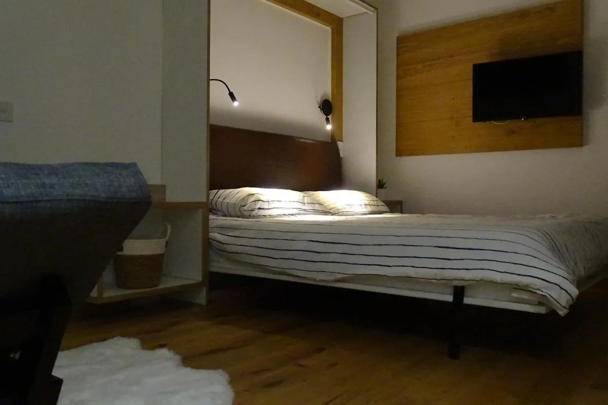 Studio Design Close To The Cathedral Milan Italie
