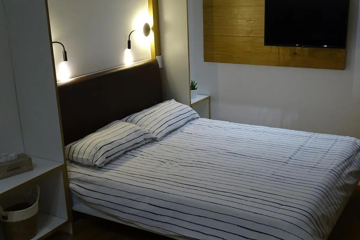 Studio Design Close To The Cathedral Milan