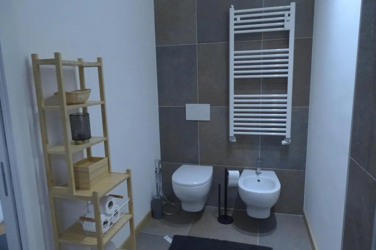 Studio Design Close To The Cathedral Milan Appartement